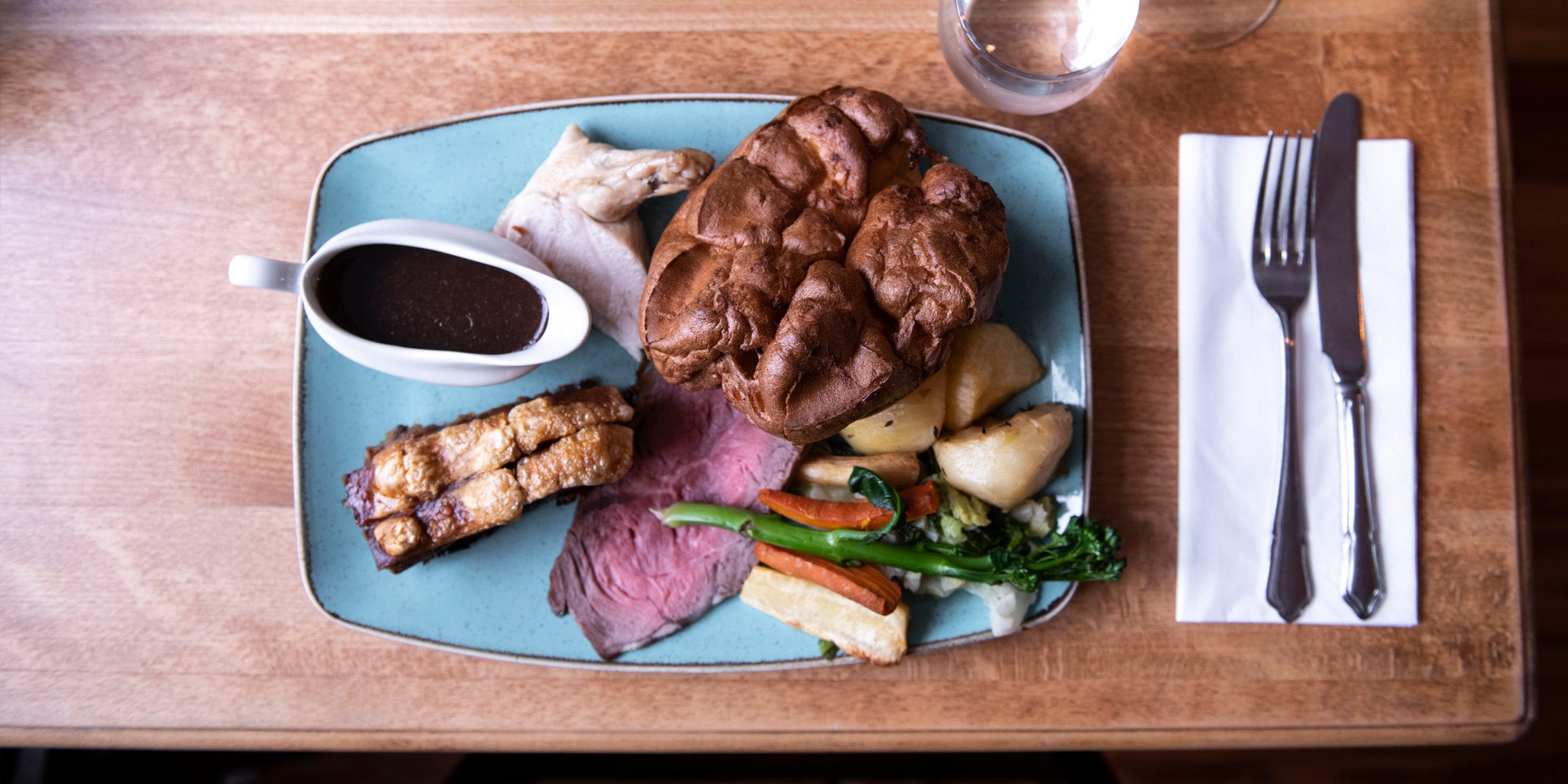 Nags Head Wollaston Sunday Roast Book a table Freehouse Pub